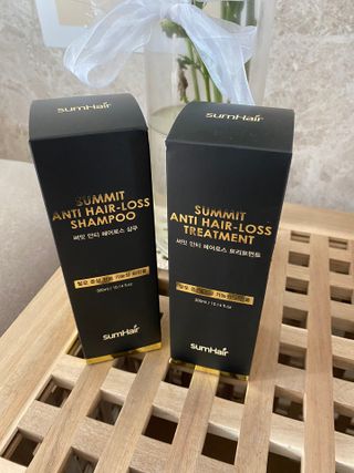 썸헤어 / SUMHAIR 썸헤어  써밋 안티 헤어로스 샴푸+트리트먼트 — 3점을 준 리뷰어가 2021년 6월 올린 사용 사진