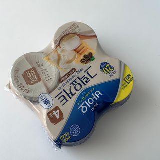 매일바이오 그릭요거트 오리지널 플레인 4개, 로스터리 커피믹스 4개 — 5점을 준 리뷰어가 2021년 12월 올린 사용 사진