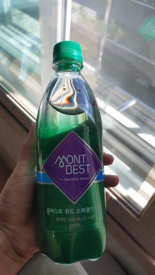 몽베스트 Montbest with Sparkling water Plain 20병 — 5점을 준 리뷰어가 2022년 9월 올린 사용 사진