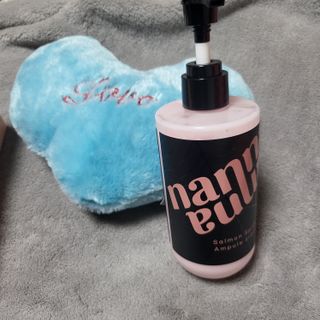 난나 살몬 스파이더 검버섯 미백 톤업 화이트닝 연어 앰플 크림 300ml 대용량 — 5점을 준 리뷰어가 2022년 8월 올린 사용 사진