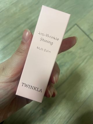 트윙클라 안티링클 샤이닝 멀티밤 — 5점을 준 리뷰어가 2022년 6월 올린 사용 사진
