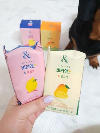 비타앤C 레몬맛, 망고맛 — 5점을 준 리뷰어가 2021년 4월 올린 사용 사진