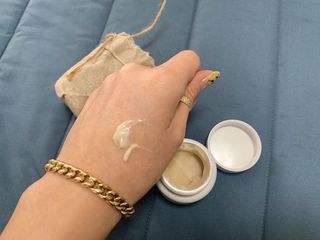 AYU25[아유트웬티파이브]다마스크로즈워터 베이스 천연 수분 촉촉 크림 — 5점을 준 리뷰어가 2021년 4월 올린 사용 사진