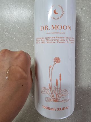 프리[닥터문] 유산균 락토케어 질경초 여성청결제 1000ml (젤타입) — 5점을 준 리뷰어가 2022년 5월 올린 사용 사진