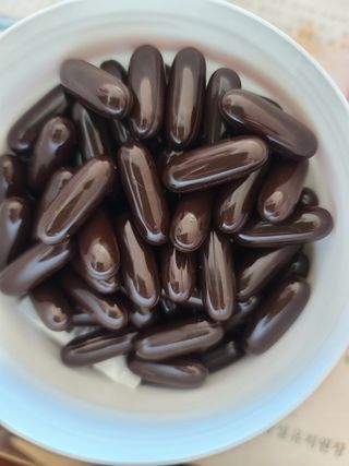 Swisse 스위스 고함량 프로폴리스 2,000mg 210정 — 5점을 준 리뷰어가 2021년 11월 올린 사용 사진