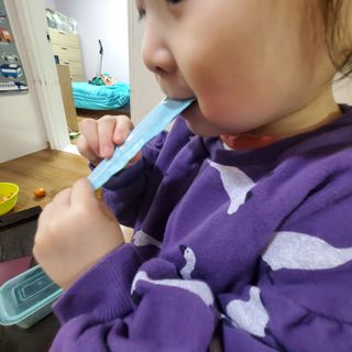다나음 셀렌에 빠진 아연면역젤리 열대과일맛+사과맛 — 5점을 준 리뷰어가 2023년 1월 올린 사용 사진