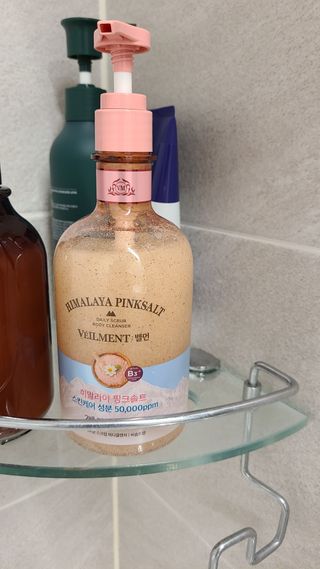 벨먼 내추럴스파 수분광채 스크럽 바디워시 600ml 5종 — 5점을 준 리뷰어가 2022년 5월 올린 사용 사진