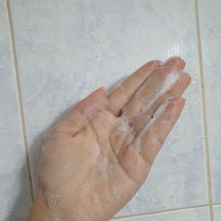 [HUREX] 휴렉스 볼류마이징 탈모완화 기능성 샴푸 150ml x 2개 — 5점을 준 리뷰어가 2021년 9월 올린 사용 사진
