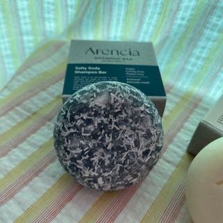 Arencia 아렌시아 솔티소다 샴푸바, 더 새틴 린스바 세트 — 4점을 준 리뷰어가 2021년 6월 올린 사용 사진