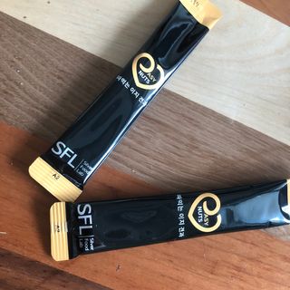 짜먹는 이지견과 짜먹는 이지아몬드, 짜먹는 이지허니피넛, 짜먹는 이지캐슈넛 각 10g X  10포 — 3점을 준 리뷰어가 2021년 2월 올린 사용 사진