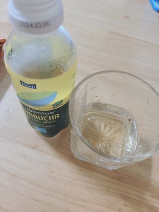 더그레잇티 콤부차 [매일유업] 더그레잇티 44kcal 콤부차 300ml *12개입 (오리지널 6개+베리리치 6개) — 4.5점을 준 리뷰어가 2023년 8월 올린 사용 사진