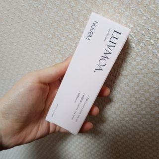 러브모아 향수 고체향수 승무원 고체향수 바르는 향수 니치향수 도손 우드세이지 앤 씨솔트 — 5점을 준 리뷰어가 2022년 12월 올린 사용 사진