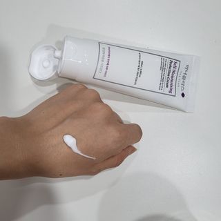 셀프 모이스처라이징 프로텍션 크림 셀프 모이스처라이징 프로텍션크림 — 4점을 준 리뷰어가 2022년 4월 올린 사용 사진