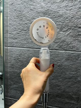 해피달링 약산성 비타민 샤워기 — 5점을 준 리뷰어가 2023년 2월 올린 사용 사진
