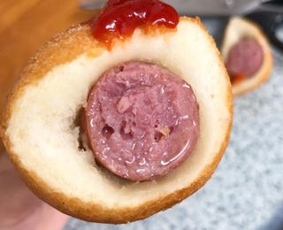 오마뎅 한우핫도그 — 5점을 준 리뷰어가 2021년 5월 올린 사용 사진