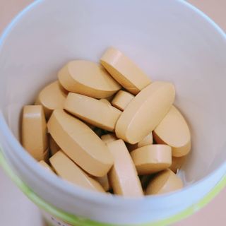 Swisse 스위스 고함량 밀크씨슬 35,000mg 60정 — 5점을 준 리뷰어가 2021년 11월 올린 사용 사진