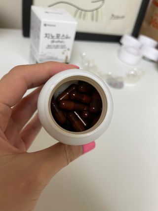 프리마인 홍삼의 강력한 에너지, 이제는 흡수율을 높인 최첨단 캡슐로 간편하게 초고속 충전하세요. — 5점을 준 리뷰어가 2022년 10월 올린 사용 사진