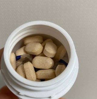 프리마인 평생 써야하는 관절의 건강을 위한 완벽설계 솔루션 관절n마디케어 플러스 120정 — 5점을 준 리뷰어가 2021년 10월 올린 사용 사진