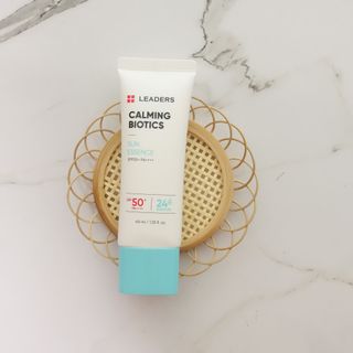 리더스코스메틱 리더스 카밍 바이오틱스 선 에센스 SPF 50+ PA++++ — 5점을 준 리뷰어가 2022년 6월 올린 사용 사진