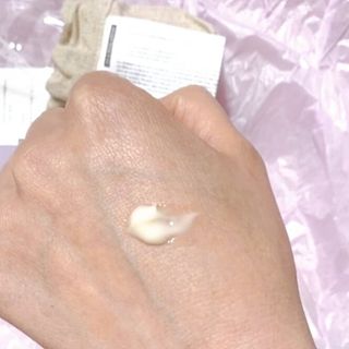 AYU25[아유트웬티파이브]다마스크로즈워터 베이스 천연 수분 촉촉 크림 — 5점을 준 리뷰어가 2021년 4월 올린 사용 사진