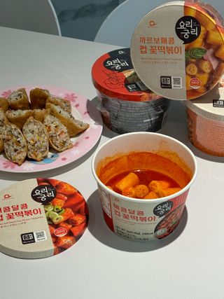 나우  [요리궁리] B타입 ( 매콤, 치즈, 매콤까르보 ) 꽃떡볶이 6개입 세트 — 5점을 준 리뷰어가 2025년 3월 올린 사용 사진