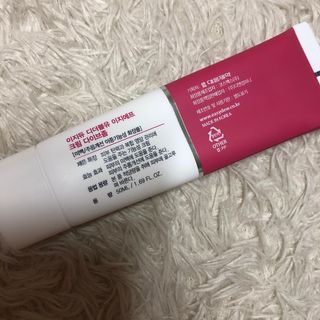 이지듀 DW-EGF 크림 다이브좀_콜라겐이 쏙쏙, 탄력피부로 다이빙 — 3.5점을 준 리뷰어가 2021년 2월 올린 사용 사진