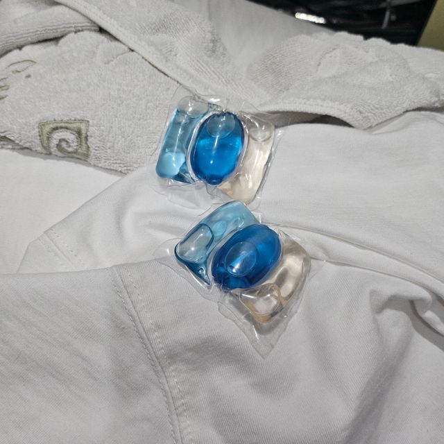 [올가드] 고농축 캡슐 세탁세제(32개입)*1파우치 리뷰 사진