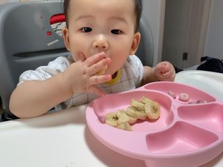 유비맘 캐릭터 실리콘 흡착 식판_색상 랜덤발송 — 4.5점을 준 리뷰어가 2021년 1월 올린 사용 사진
