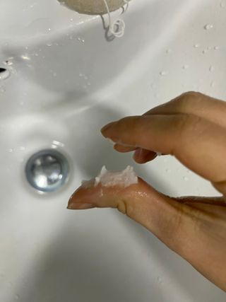 오투에니원 화이트 스완 퍼펙트 폼 클렌징 150g 퍼프증정 — 5점을 준 리뷰어가 2023년 1월 올린 사용 사진