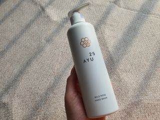 AYU25[아유트웬티파이브]피부 진정, 보습 와일즈 로즈 핸드워시 — 5점을 준 리뷰어가 2021년 3월 올린 사용 사진