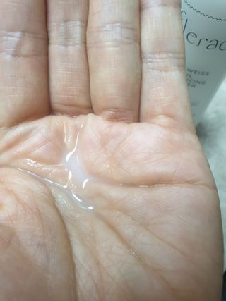 플레라디 에델바이스 오일 밸런싱 토너 — 5점을 준 리뷰어가 2021년 4월 올린 사용 사진
