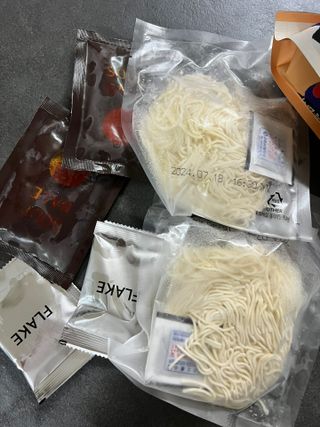 [한면원] 비빔국수 2인분 — 5점을 준 리뷰어가 2022년 8월 올린 사용 사진