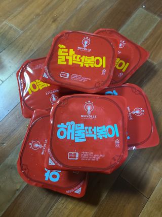 한성기업 무볼레 닭떡볶이+해물떡볶이 2종 세트 — 4.5점을 준 리뷰어가 2021년 10월 올린 사용 사진