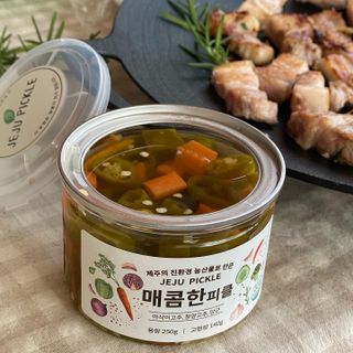 [제주피클] 수제피클 6종세트 (알싸, 달콤, 매콤, 새콤, 모듬, 아삭) — 5점을 준 리뷰어가 2022년 5월 올린 사용 사진