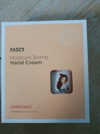 파시 FASCY 高保湿ハンドクリーム40ml+80ml セット — 5점을 준 리뷰어가 2021년 6월 올린 사용 사진