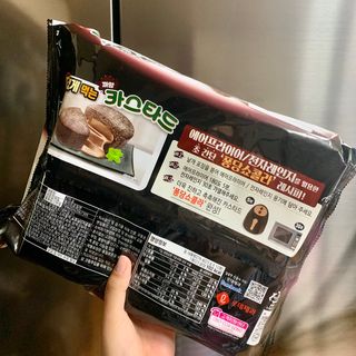롯데제과 까망카스타드 더블초코 — 5점을 준 리뷰어가 2021년 5월 올린 사용 사진