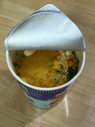 NISSIN 닛신 컵누들  4종 - 씨푸드오리지날, 씨푸드 스파이시, 씨푸드 커리, 씨푸드 XO소스 — 5점을 준 리뷰어가 2022년 11월 올린 사용 사진