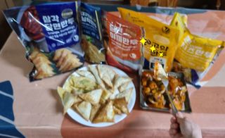 (주)성경순만두 곤약만두.콘치즈만두,삼각당면만두,당면 야끼만두,대구전통 납작만두,떡뽁이 매콤소스,달콤소스 — 5점을 준 리뷰어가 2023년 4월 올린 사용 사진