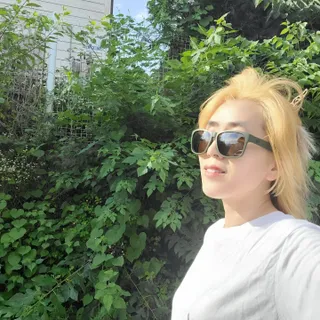 아이엘이 22SS iLe 선글라스_타이디/림피오 — 5점을 준 리뷰어가 2022년 7월 올린 사용 사진