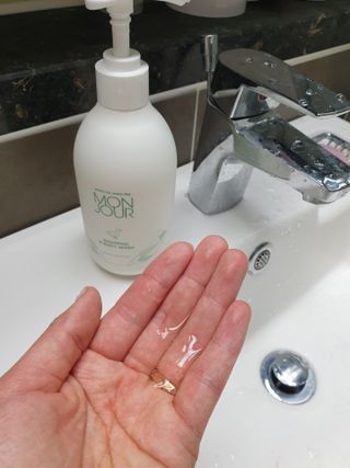 토박스코리아 몽쥬르 유아 샴푸앤워시 300ml — 5점을 준 리뷰어가 2021년 4월 올린 사용 사진