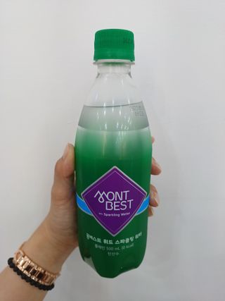 몽베스트 Montbest with Sparkling water Plain 20병 — 5점을 준 리뷰어가 2022년 9월 올린 사용 사진