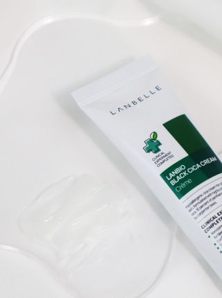 랑벨 랑바이오 블랙 시카 크림 50ml(블랙비 프로폴리스, 시카 4종, 판테놀 10 함유) — 5점을 준 리뷰어가 2022년 4월 올린 사용 사진
