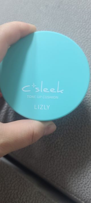리즐리 씨슬릭 톤업 쿨링 쿠션 15g — 5점을 준 리뷰어가 2021년 7월 올린 사용 사진