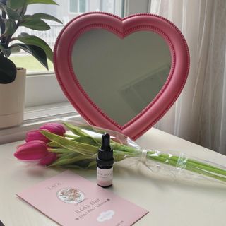 라라로즈데이 시즌2 천연 아로마오일 Y존 케어 속옷향수 이너퍼퓸 5ml  여성의 자존감을 UP시키자 — 5점을 준 리뷰어가 2021년 10월 올린 사용 사진