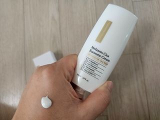 하이브리온 [쿠팡]멜라제로 시카엑소좀 크림 50ml PDRN 줄기세포 주름 미백기능성 피부과 병원입점, 1개, 50g — 5점을 준 리뷰어가 2025년 7월 올린 사용 사진