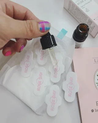 라라로즈데이 시즌2 천연 아로마오일 Y존 케어 속옷향수 이너퍼퓸 5ml  여성의 자존감을 UP시키자 — 5점을 준 리뷰어가 2021년 8월 올린 사용 사진