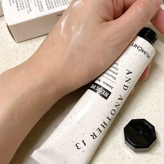 멈칫(MUMCHIT) 넥퍼퓸 NECKPERFUME 2가지 향 — 5점을 준 리뷰어가 2021년 11월 올린 사용 사진