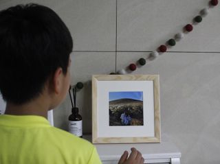 니은기억 휴대폰 속 인생샷을 담는 인생샷 액자 이태리 수입산 원목 프레임 — 5점을 준 리뷰어가 2021년 6월 올린 사용 사진
