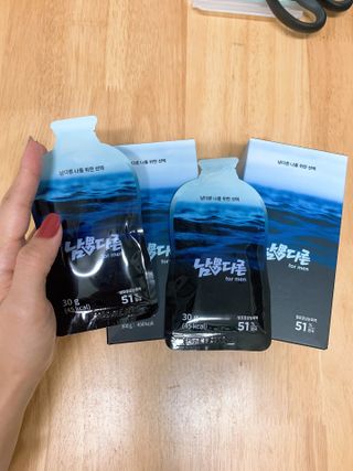 [남男다른] 남성건강 활력증진 혼합음료 홍상발효농축액 10포 x 2개 = 총20포 — 4.5점을 준 리뷰어가 2021년 9월 올린 사용 사진