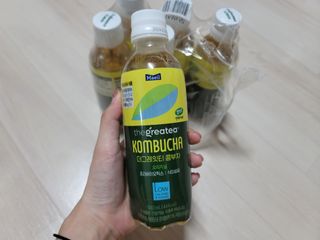 더그레잇티 콤부차 [매일유업] 더그레잇티 44kcal 콤부차 300ml *12개입 (오리지널 6개+베리리치 6개) — 4.5점을 준 리뷰어가 2023년 8월 올린 사용 사진